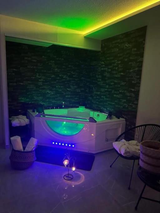 T3 5 Etoile Jacuzzi Apartment Toulouse Exterior photo